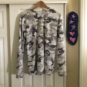Nike long sleeve shirt, size Medium
